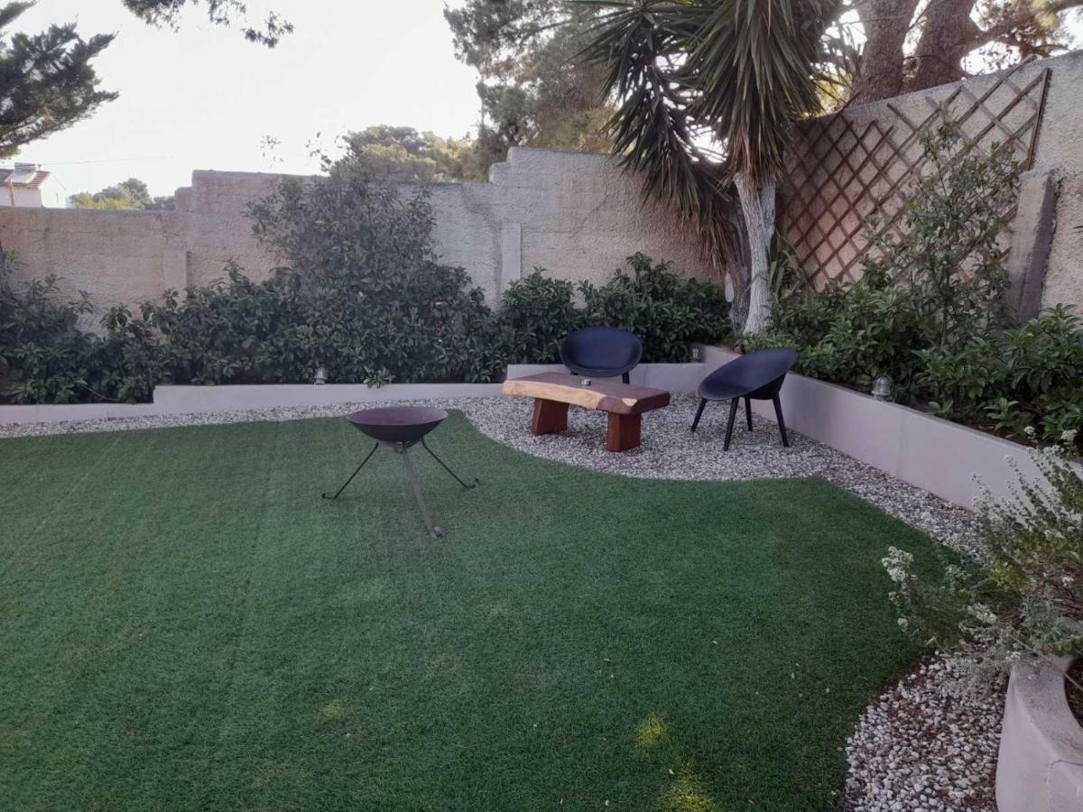 Suite With Garden Agia Marina  Buitenkant foto