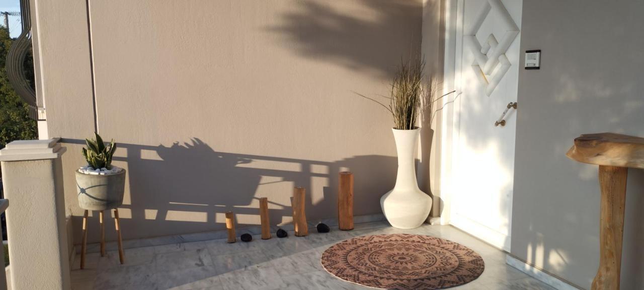 Suite With Garden Agia Marina  Buitenkant foto
