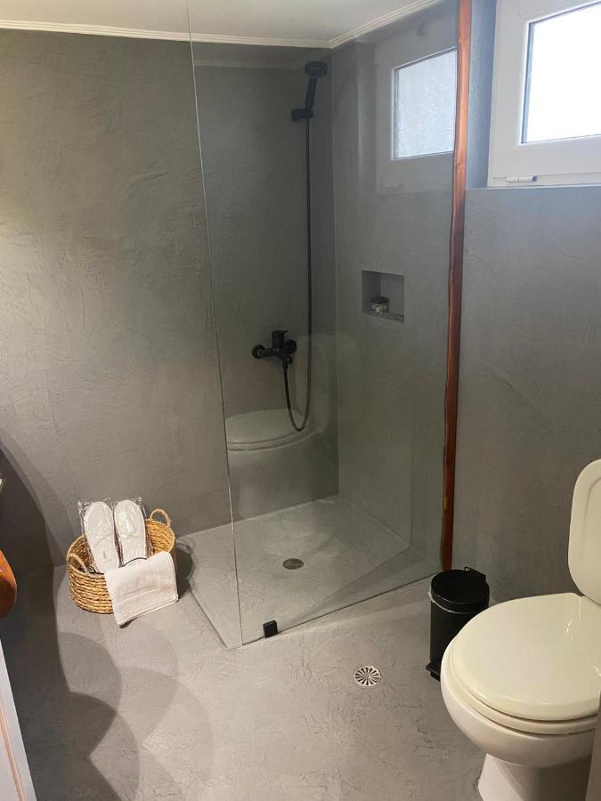 Suite With Garden Agia Marina  Buitenkant foto